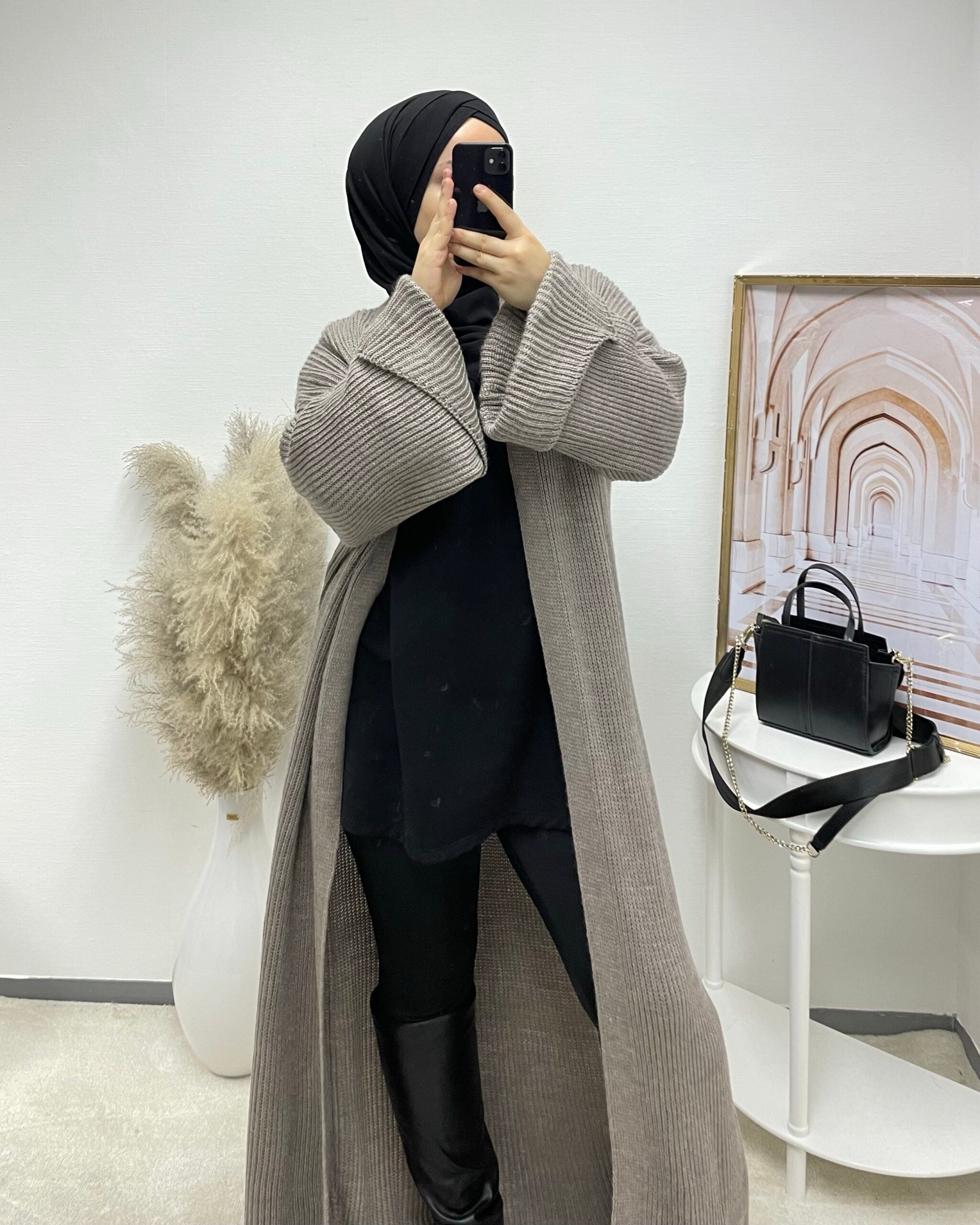 Taupe