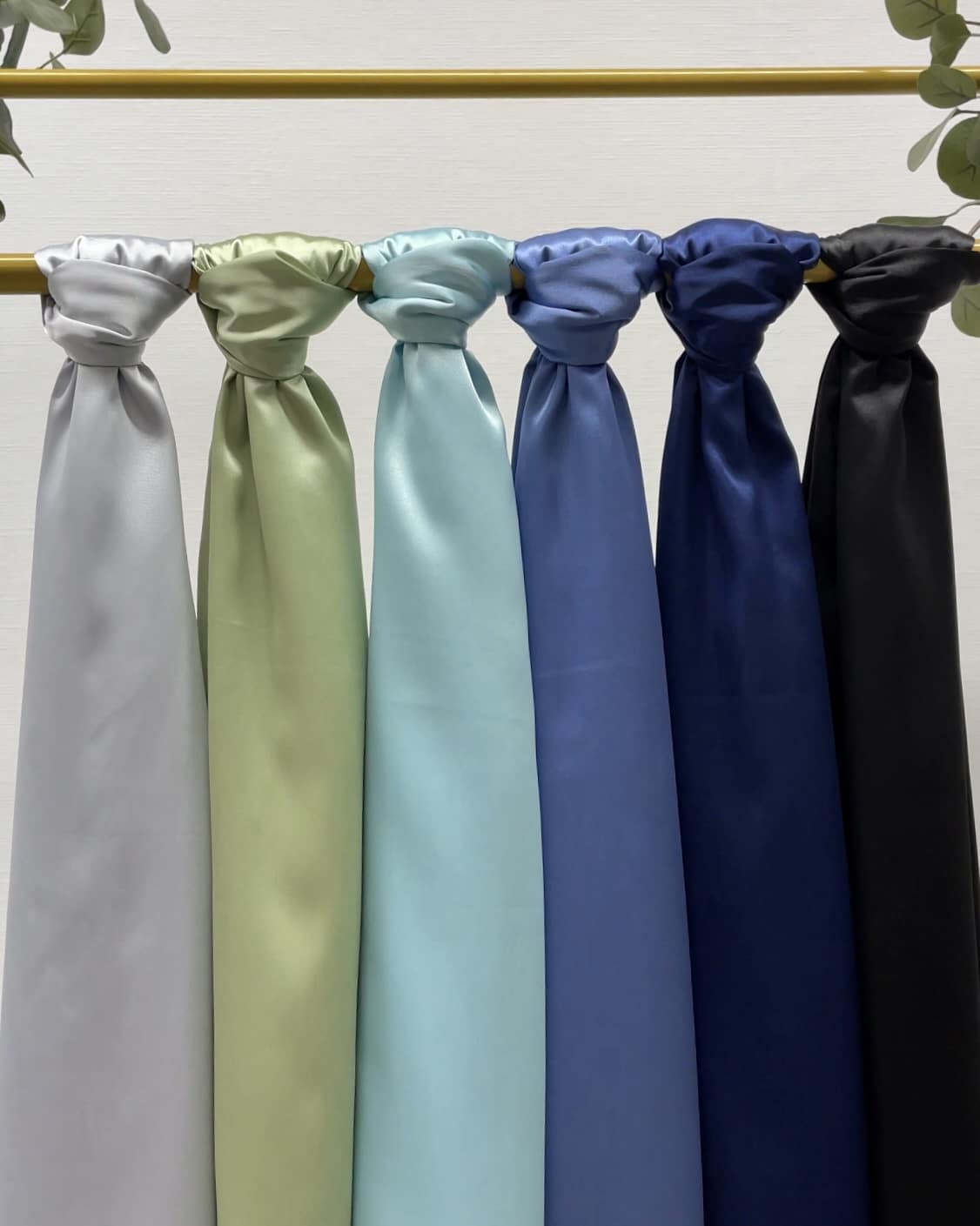 Hellgrau-Pastel Grün-Türkis-Jeans-Marieneblau-Schwarz