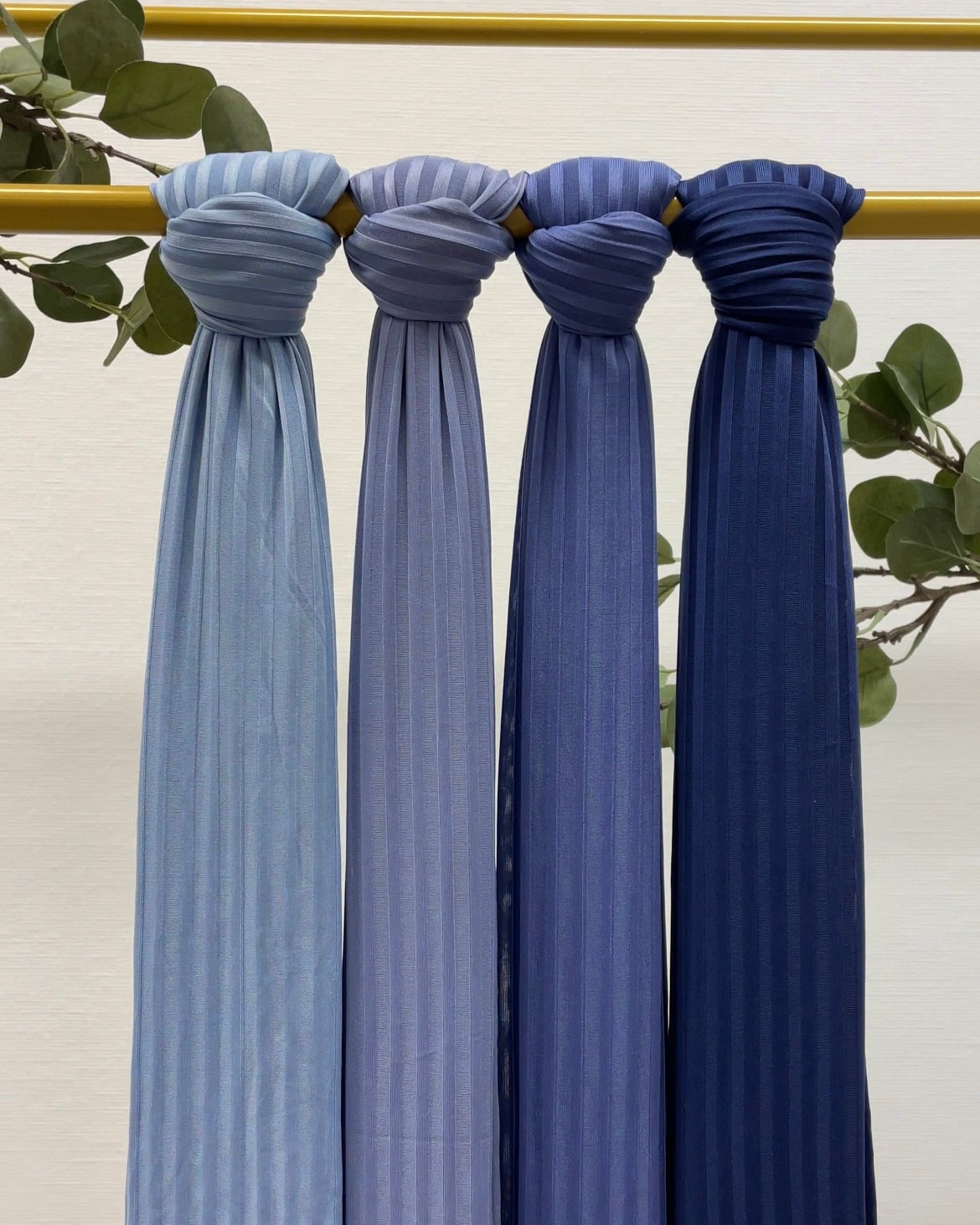 Hellblau-Eisblau-Jeansblau-Marieneblau