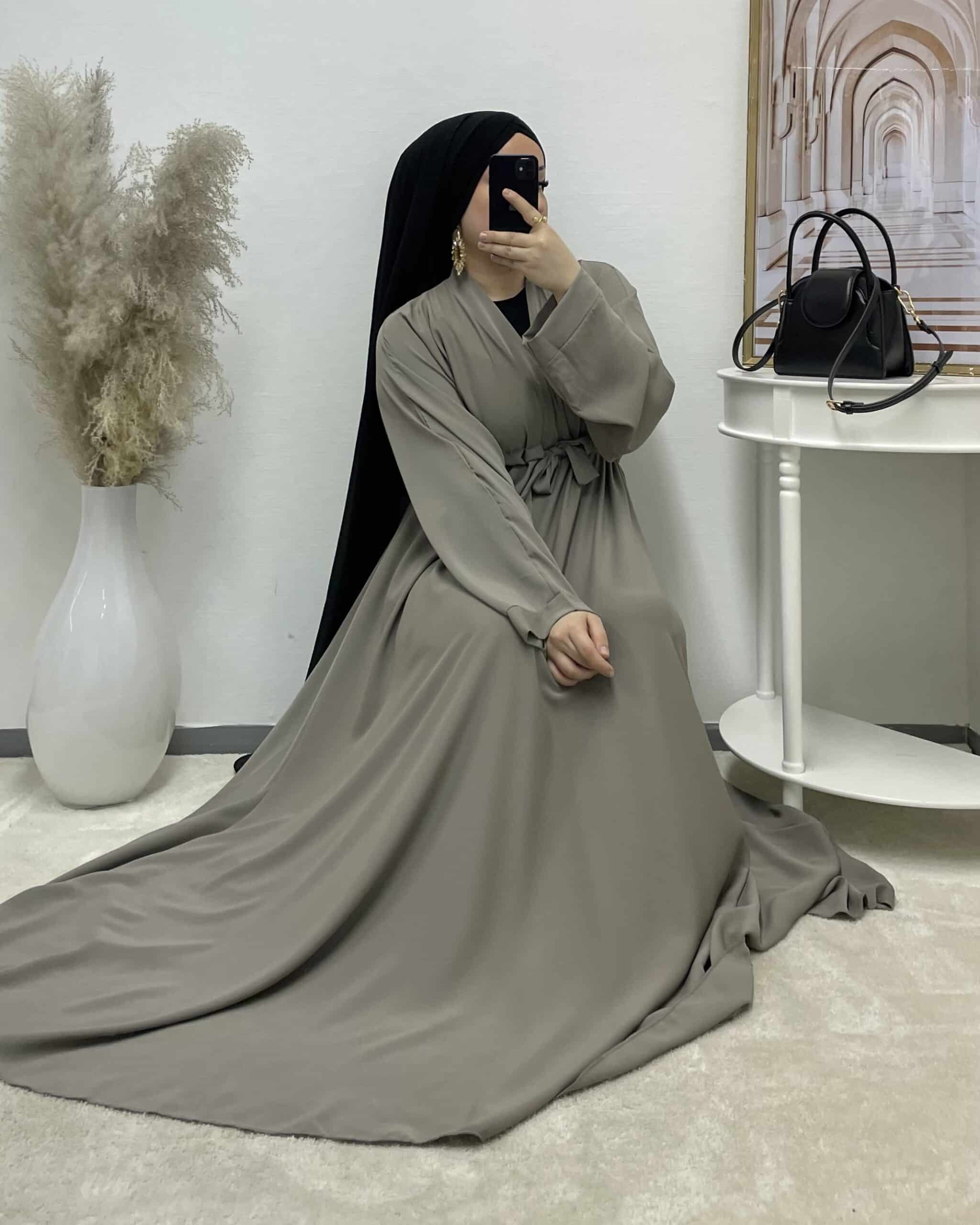 Taupe