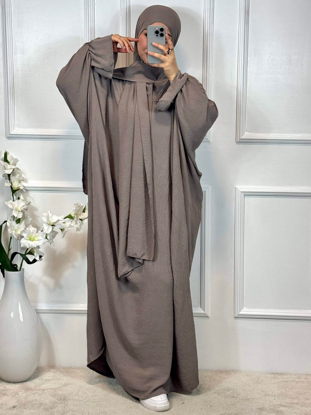 Taupe
