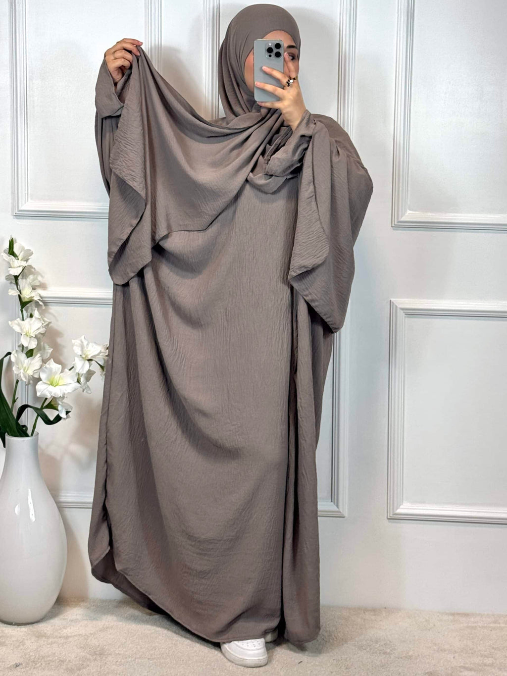 Taupe