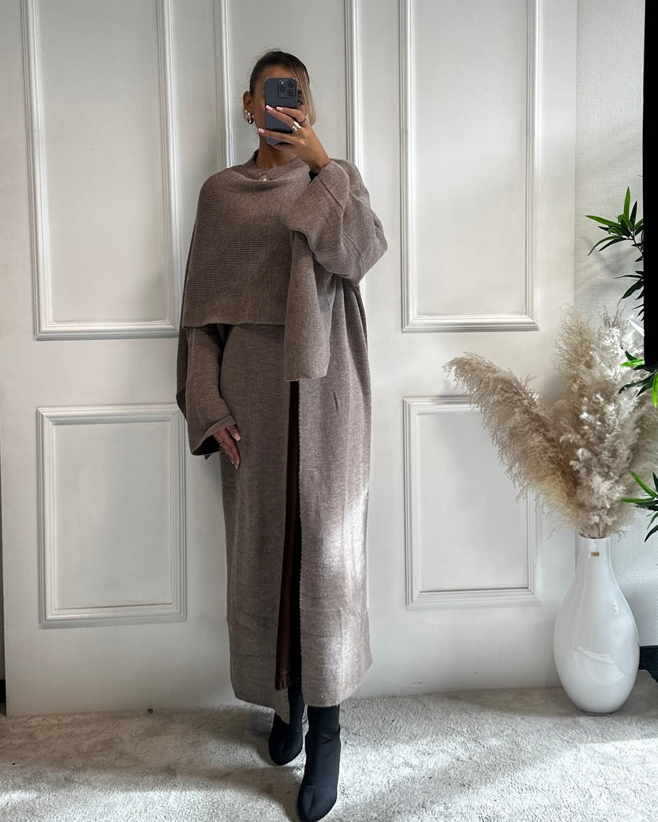 Strickjacke mit Schal