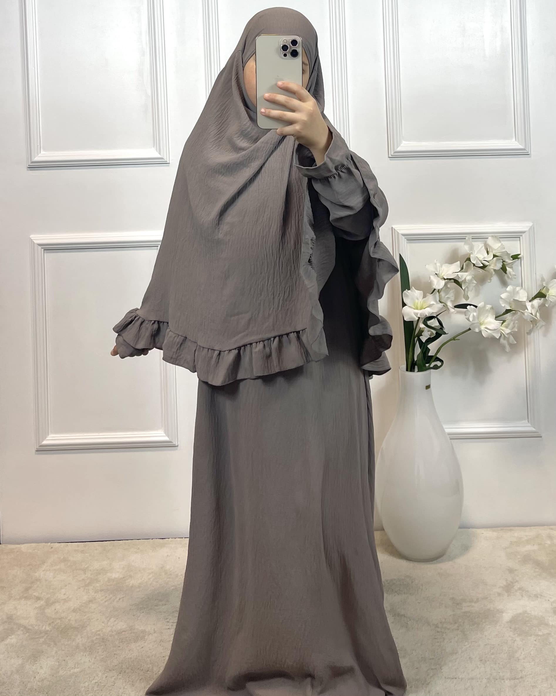 Taupe