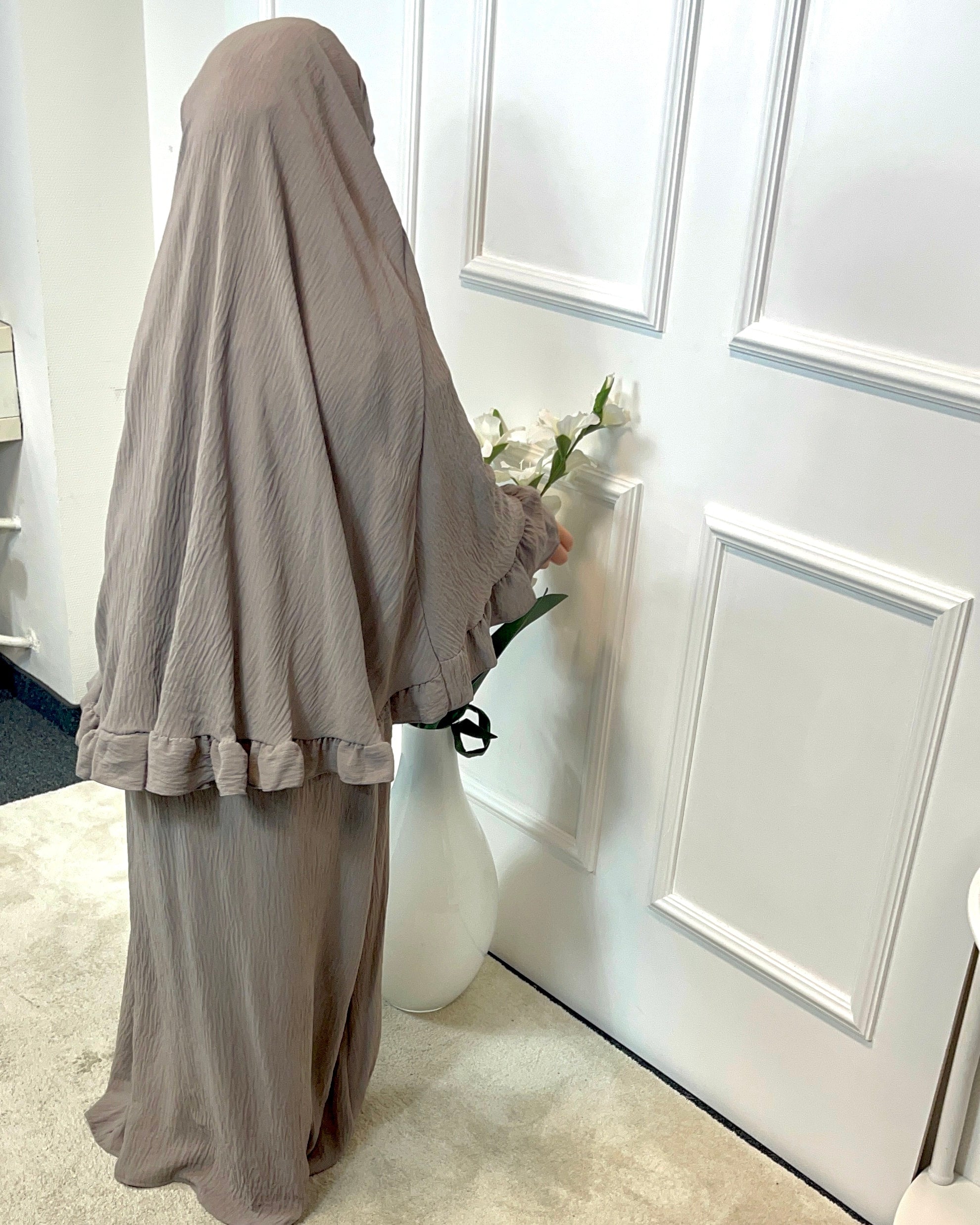 Taupe