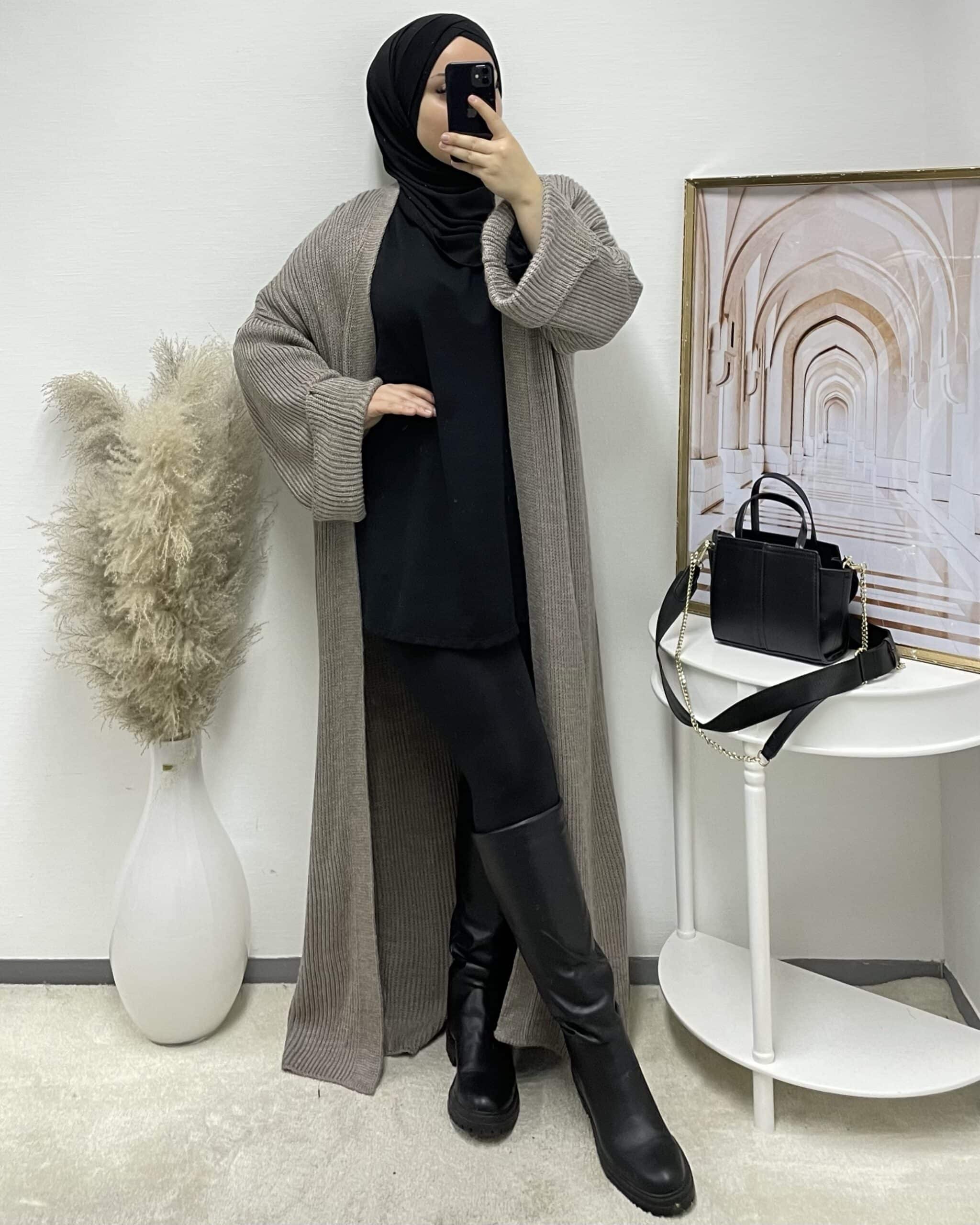 Taupe
