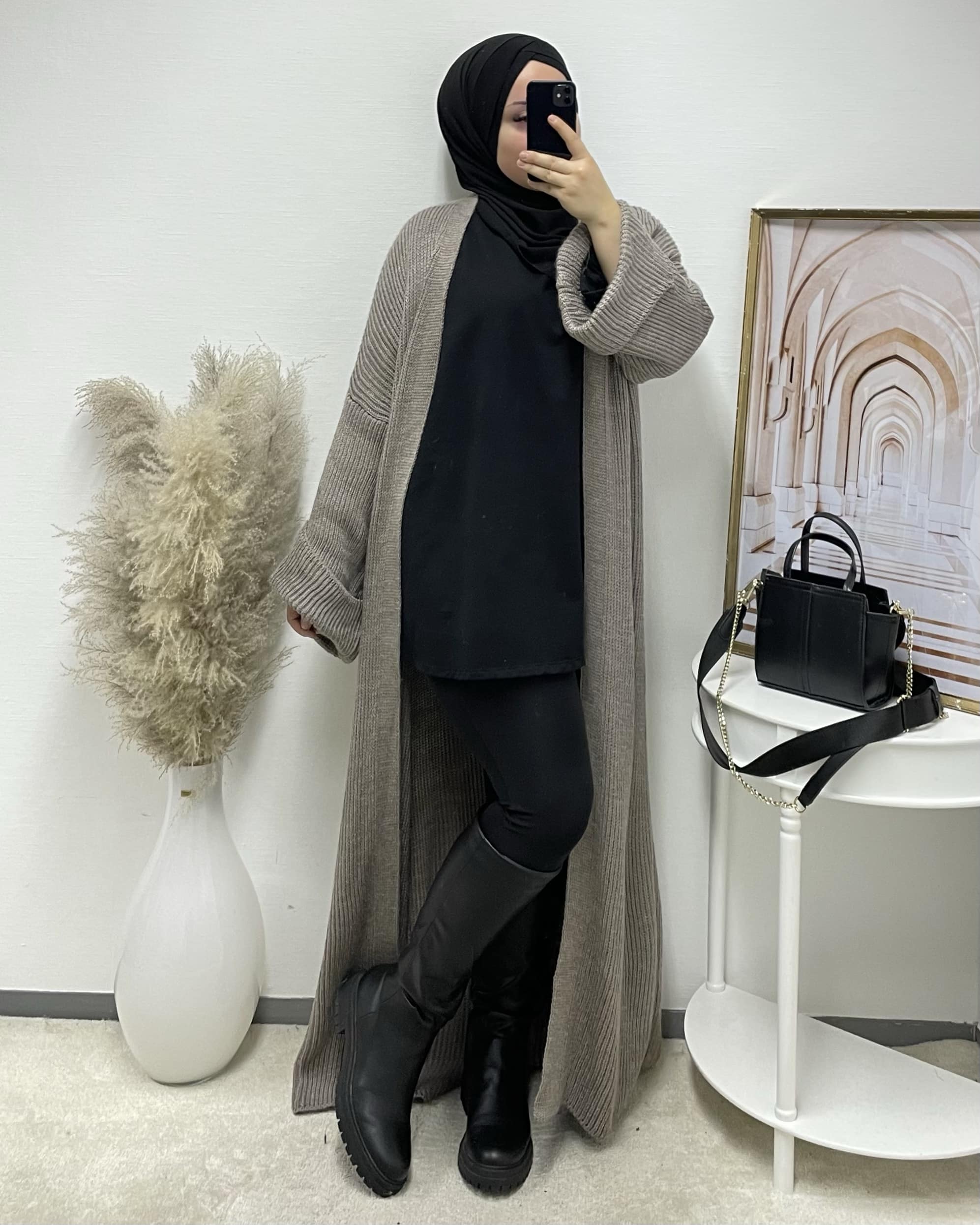 Taupe