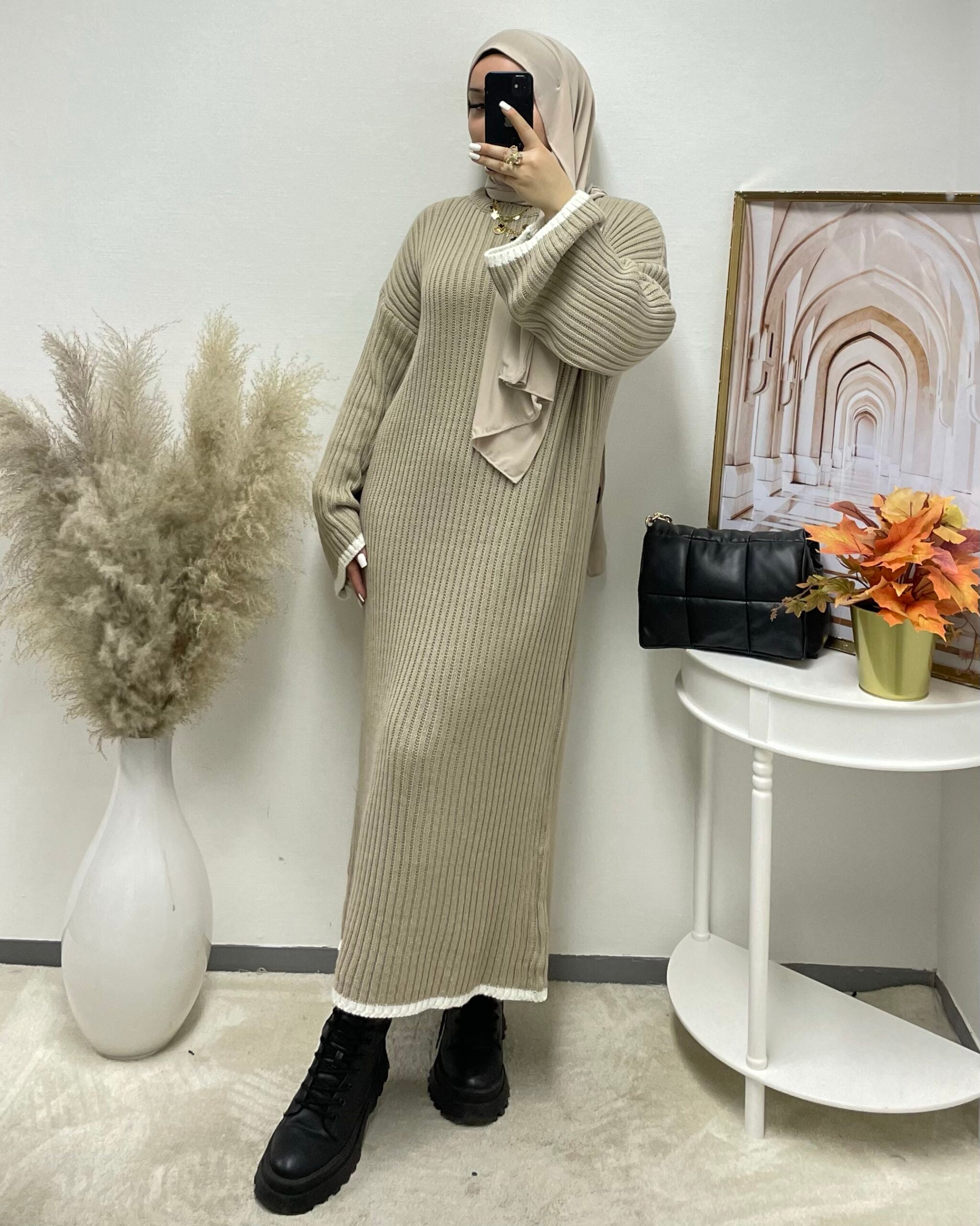 Taupe