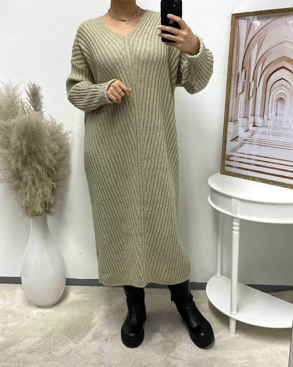 Taupe