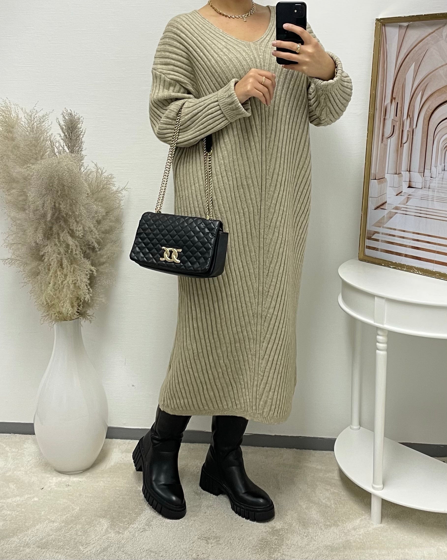 Taupe