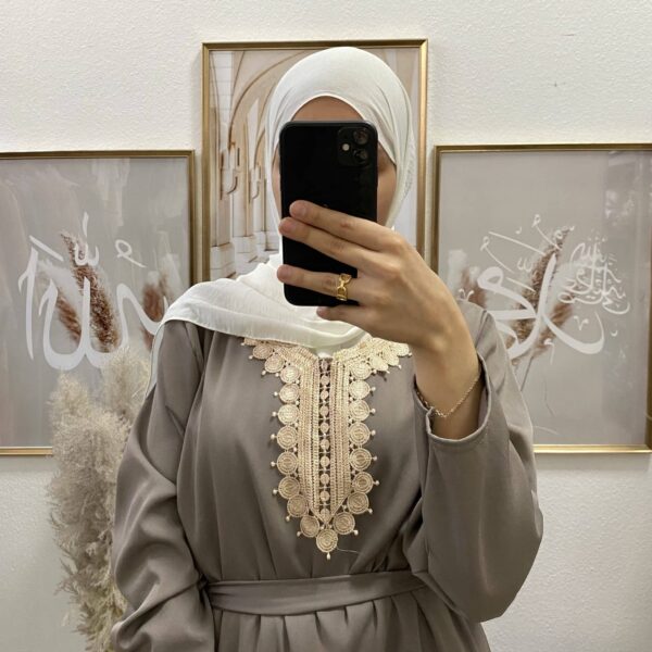 Taupe