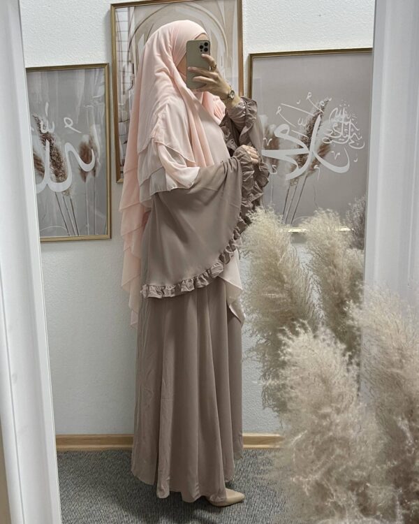 Taupe