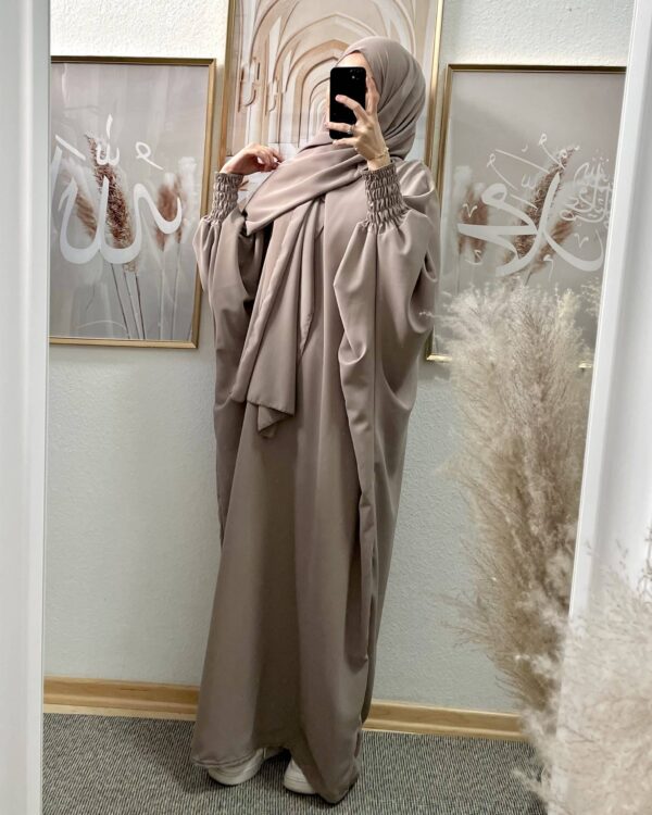 Taupe