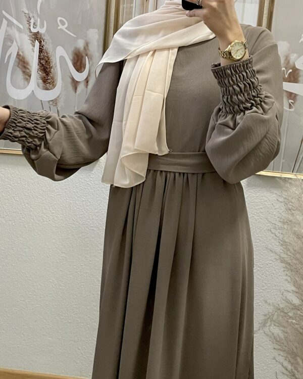 Taupe