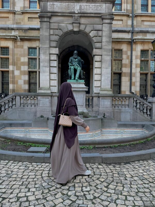 Taupe