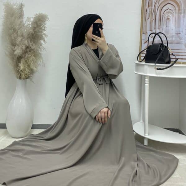 Taupe