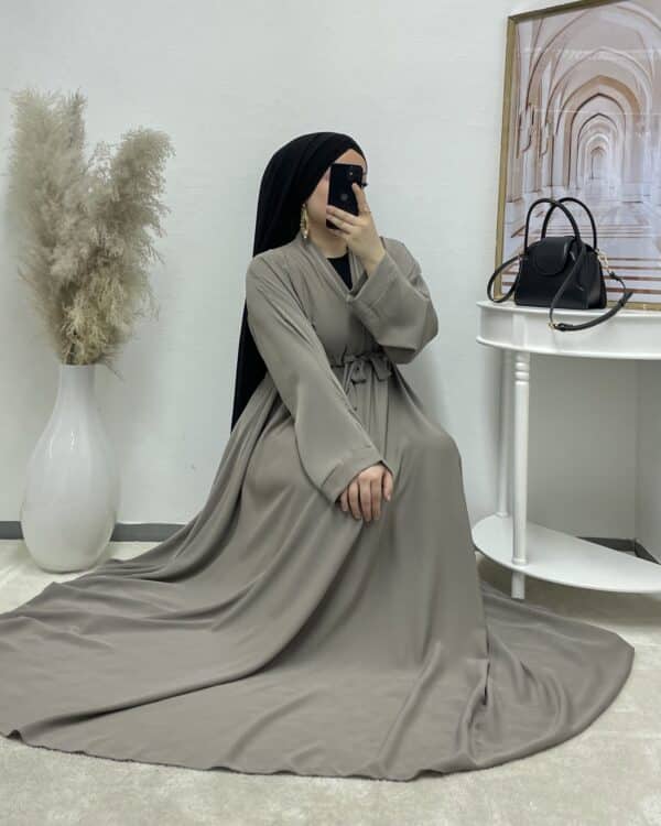 Taupe