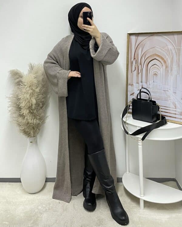 Taupe