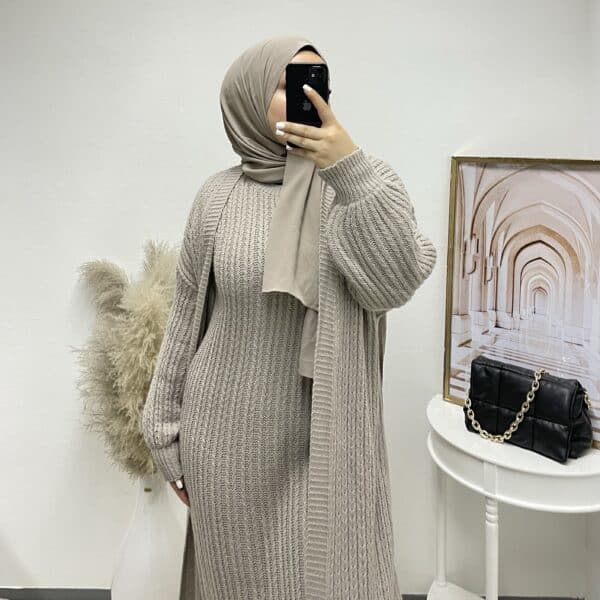 Taupe