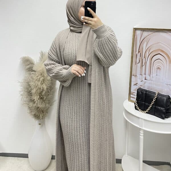 Taupe