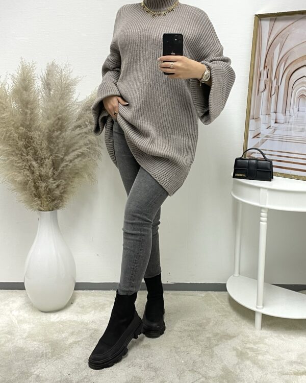 Taupe
