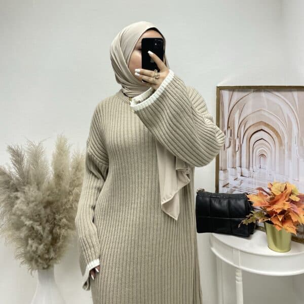 Taupe