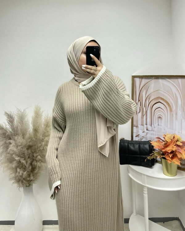 Taupe