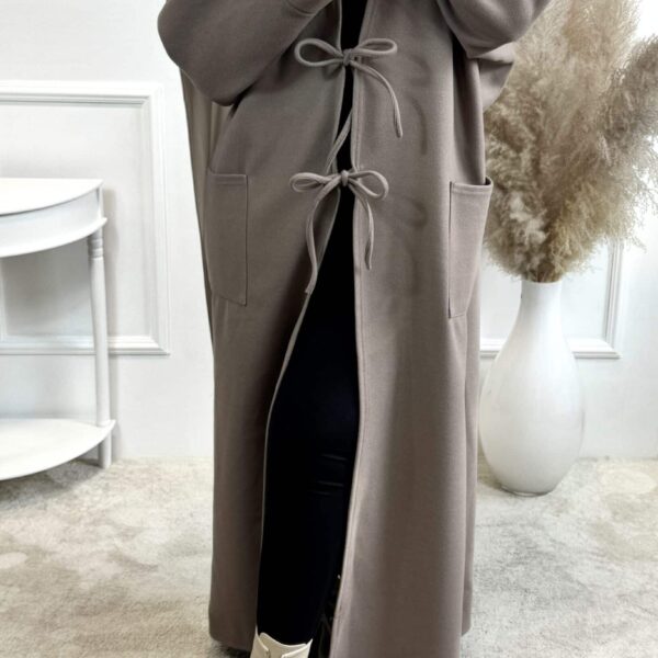 Taupe