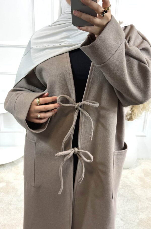 Taupe