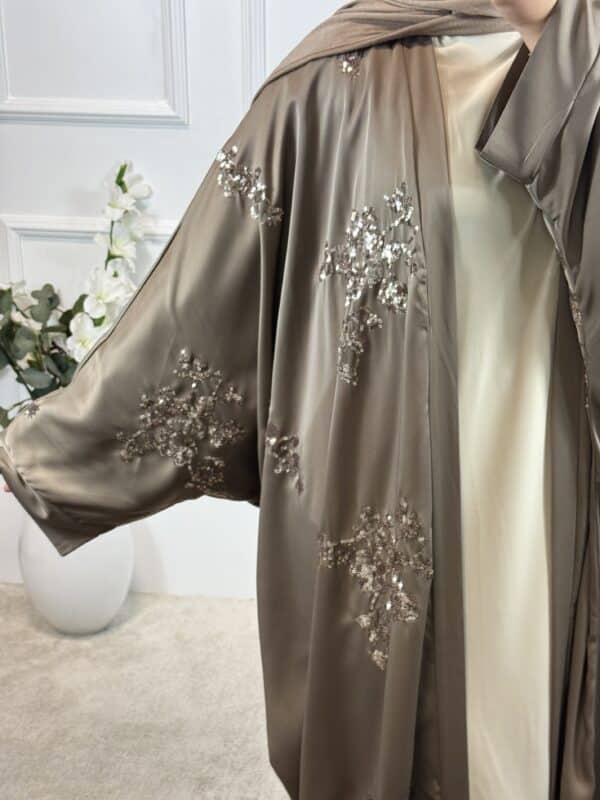 Taupe