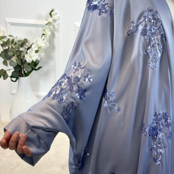 Blau