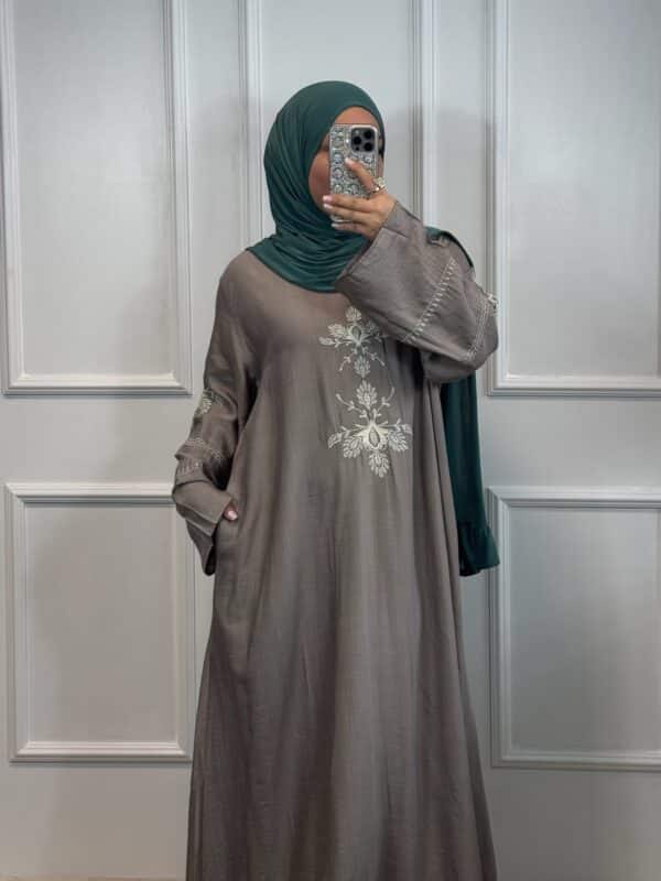 Taupe