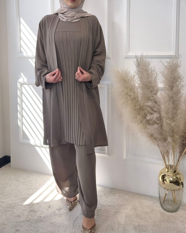 Taupe