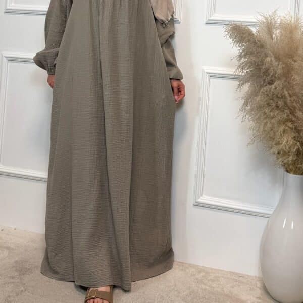 Taupe